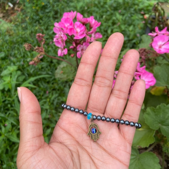 🪬Hamsa Evil Eye Glass Bead Stretch Stackable Bracelet🪬 - Picture 2 of 3